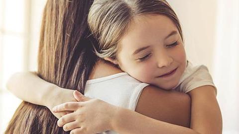 «Κορούλα μου δεν είμαστε φίλες ακόμα, γιατί πρώτα πρέπει να είμαι η μαμά σου» 