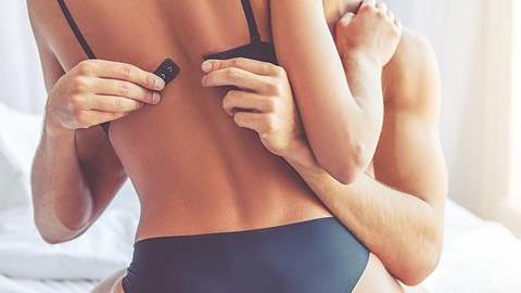 5 προβλήματα υγείας από τα οποία κινδυνεύετε… εάν δεν κάνετε σεξ!