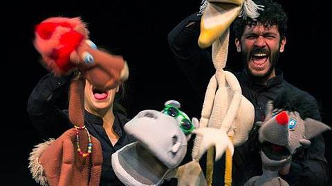 Κερδίστε διπλές προσκλήσεις για την παράσταση «ο Αγησίλαγος» στο θέατρο Μικρό Χορν στις 10/2