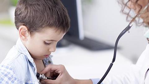 Μέχρι ποια ηλικία τα παιδιά μπορούν να πηγαίνουν στον παιδίατρο 