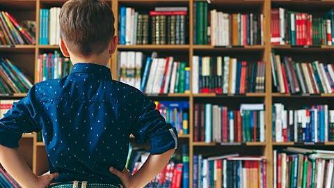 Γιατί είναι σημαντικό να μεγαλώνουμε παιδιά με παιδεία και όχι μόνο με εκπαίδευση