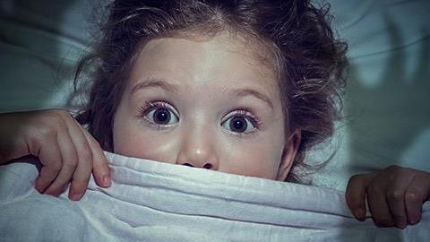 Πώς να βοηθήσετε τα παιδιά να ξεπεράσουν τις φοβίες τους