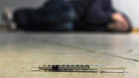 Πώς θα κρατήσετε τα παιδιά μακριά από τα ναρκωτικά