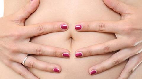 Το τεστ εγκυμοσύνης έχει βγει αρνητικό αλλά έχω 18 μέρες καθυστέρηση. Τι μπορώ να κάνω για να αδιαθετήσω;