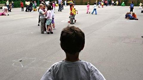 Ο 7χρονος γιος μου αντιμετωπίζει προβλήματα στις φιλίες του επειδή δεν ξέρει να χάνει. Πώς να τον βοηθήσω;