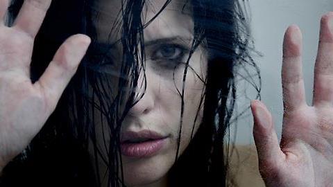 H ομολογία της σεξουαλικής κακοποίησης επηρεάζει όλες τις μητέρες του κόσμου