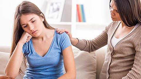 Είμαι 13 ετών και έχω περίοδο, αλλά έχω καθυστέρηση δυόμισι μήνες. Τι να κάνω;