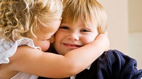 Τα 5 στάδια της ψυχοσεξουαλικής ανάπτυξης των παιδιών σύμφωνα με τον Φρόυντ