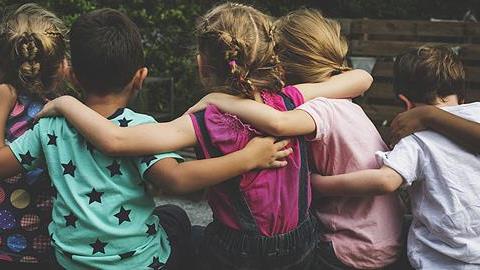 Παγκόσμια Ημέρα Ανθρωπίνων Δικαιωμάτων: Πώς να κάνουμε τα παιδιά μας ελεύθερους ενήλικες