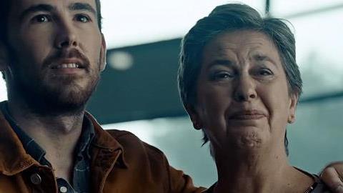 Πόσος χρόνος σας μένει με τους αγαπημένους σας ανθρώπους: Το βίντεο που θα σας προβληματίσει