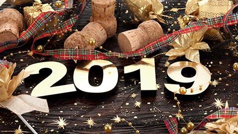 Τι επιφυλάσσει το 2019 για τα ζώδια 