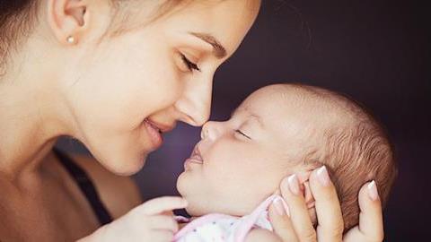 Γιατί τα μωρά μας μας αγαπάνε τόσο πολύ;