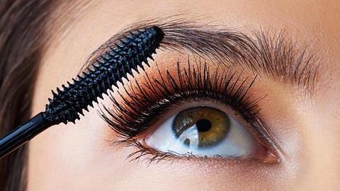 8 tips για τέλειες βλεφαρίδες