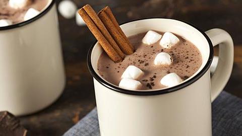 5 ζεστά ροφήματα με κακάο για τις κρύες μέρες του χειμώνα