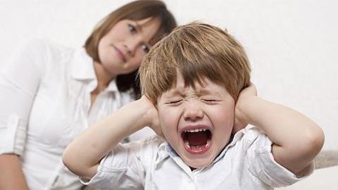 7 συμβουλές για τους γονείς που μεγαλώνουν «δύσκολα» παιδιά