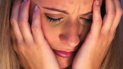 Είχα εξωσυζυγική σχέση και δεν είμαι περήφανη γι’ αυτό. Να το πω στον άντρα μου;