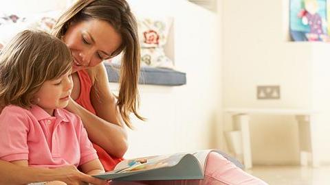 Πώς να αφιερώνετε χρόνο στα παιδιά όταν δουλεύετε πολλές ώρες 