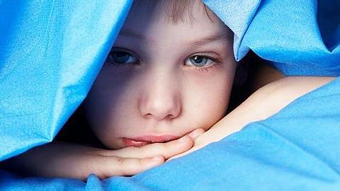 Η 13χρονη κόρη μου έχει μαύρους κύκλους. Τι μπορώ να κάνω;