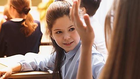 Μου είπαν στο σχολείο πως η κόρη μου δεν συγκεντρώνεται. Πού μπορεί να οφείλεται αυτό;