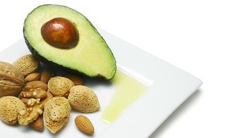 Καλά λιπαρά: Τα οφέλη στη διατροφή μας