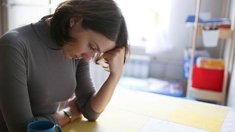 Η μητρότητα είναι μοναχική, αν την κάνεις εσύ να είναι