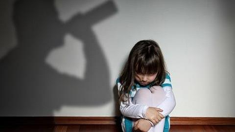 Πώς ο αλκοολισμός του πατέρα μου επηρέασε την παιδική μου ηλικία 