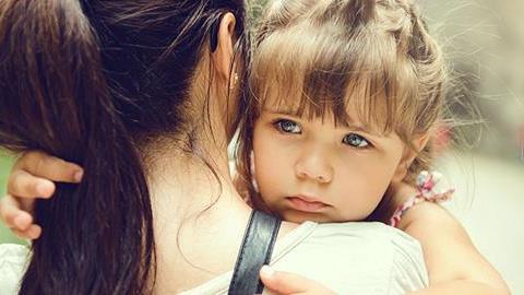 Υπερευαίσθητο παιδί: Ποια είναι τα χαρακτηριστικά του και πώς να το βοηθήσετε