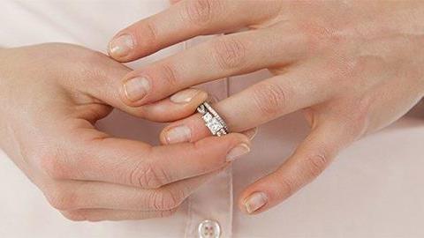 Με τον άντρα μου δεν τα πηγαίναμε ποτέ καλά και πλέον θέλω να φύγει από το σπίτι. Πώς να το διαχειριστώ;