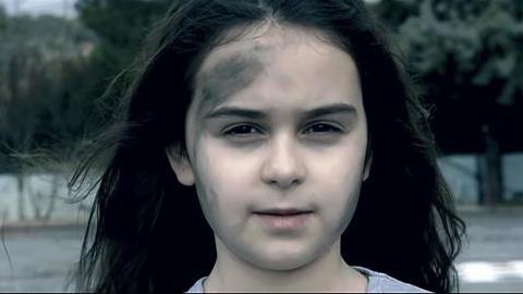 «Ο χρόνος δεν γυρίζει πίσω»: Το συγκλονιστικό σποτ Ελλήνων μαθητών για τα τροχαία ατυχήματα