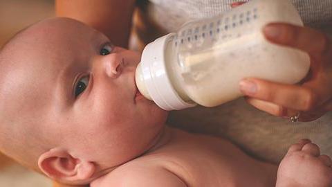 Τι έχει ανάγκη ένα μωρό τους πρώτους 3 μήνες