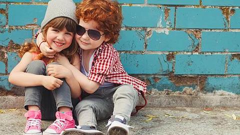 Χτυποκάρδια στο θρανίο: Ερωτικά σκιρτήματα πριν την ηλικία των 8