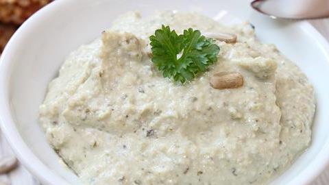 4 παραλλαγές της κλασικής σκορδαλιάς για το τραπέζι της 25ης Μαρτίου: 4 σεφ προτείνουν