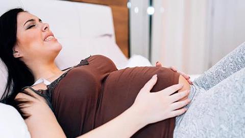 Πόνος των στρογγυλών συνδέσμων: Ο πόνος που ταλαιπωρεί τις εγκύους το δεύτερο τρίμηνο 