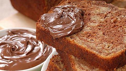 Μερεντοκόλαση: 3 εύκολα γλυκά που μπορείτε να φτιάξετε με μερέντα 