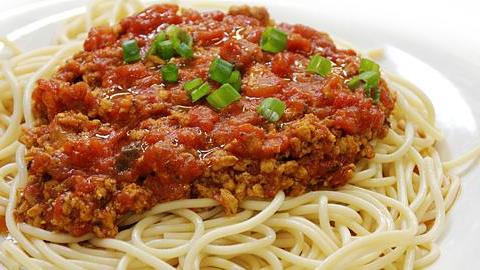 Μακαρόνια με κιμά σόγιας για να γλύφετε τα... vegan δάχτυλά σας! 