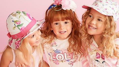 H υπέροχη δεκαετία του 50’ ξαναζωντανεύει στη νέα συλλογή της Monnalisa 