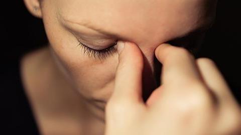 Έχω τουλάχιστον 50 ημέρες καθυστέρηση χωρίς να είμαι έγκυος. Τι μπορώ να κάνω;