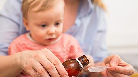 Ο Ε.Ο.Φ. ανακαλεί γνωστό αντιπυρετικό σιρόπι