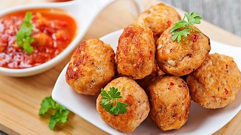 Ψευτοκεφτέδες: από τη Σαντορίνη, στο πιάτο σας 