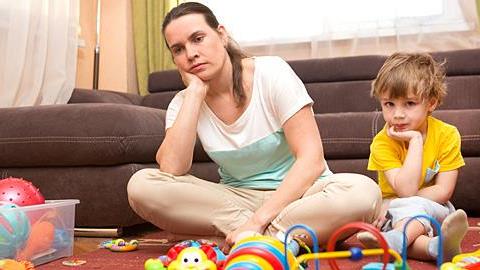 «Στη μαμά φίλη μου: Όταν έρχομαι σπίτι σου, δεν με νοιάζουν τα πεταμένα παιχνίδια. Με νοιάζεις εσύ»