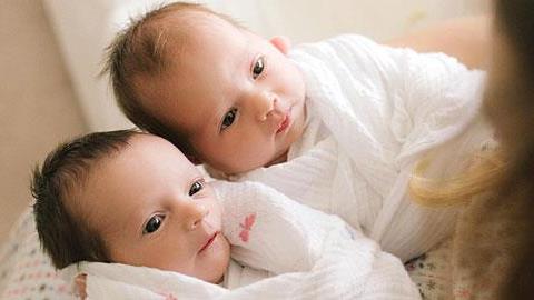 Έχω δίδυμα 15 μηνών και αναρωτιέμαι αν κάνω λάθος με κάποια πράγματα στο μεγάλωμά τους...