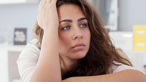 Έχω ινομύωμα στο οπίσθιο τοίχωμα της μήτρας. Θα μπορέσω να γεννήσω φυσιολογικά;