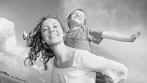 Μητρότητα δεν είναι αυτά που κάνεις, αλλά αυτά που νιώθεις