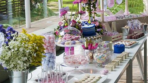 Μπουφές βάφτισης έξω από την εκκλησία: οι καλύτερες συμβουλές για να είναι όλα τέλεια