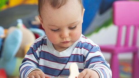 8 πρωτότυπα παιχνίδια που ακονίζουν το μυαλό των νηπίων