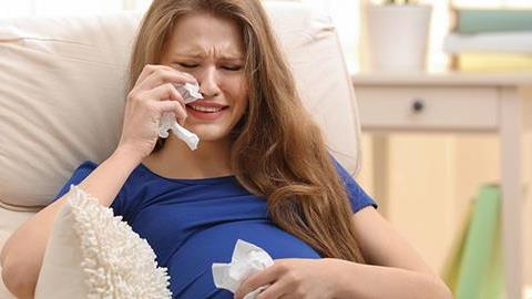 Ο σύζυγός μου μού μιλάει άσχημα ενώ είμαι έγκυος... Μήπως πρέπει να χωρίσω;