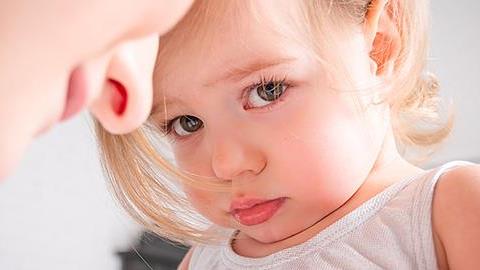 «Χάνω συχνά την υπομονή μου με την 2χρονη κόρη μου κι έχω τύψεις... Δεν ξέρω τί να κάνω!»