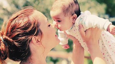 Μπορεί να ξεχνώ πως δεν είμαι η βιολογική της μαμά, όμως δεν θα ξεχάσω ποτέ τη μέρα που την υιοθέτησα 