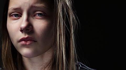 Πότε η αυτοκτονία μοιάζει ως η μόνη λύση στα μάτια ενός εφήβου