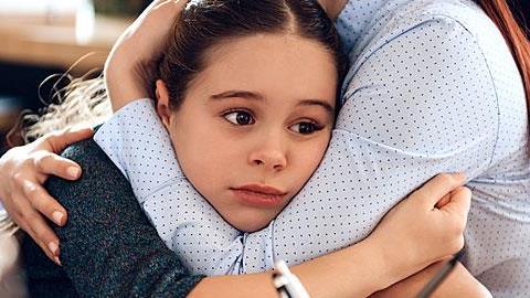 Δεν με νοιάζει που χωρίσαμε, αλλά πονάω που χώρισες κι από την κόρη μας